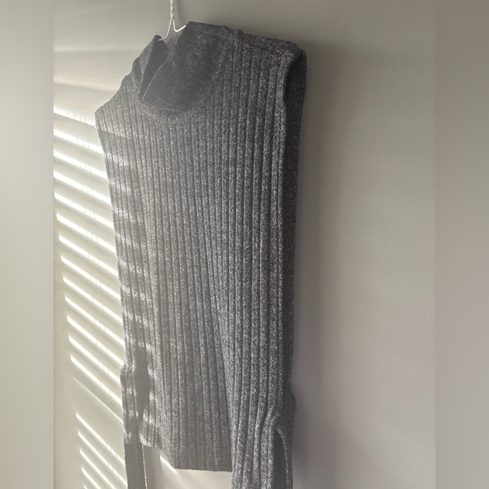 EDC by Esprit Ribbed Sleeveless Turtleneck Top | Side Tie Detail | US M - Picture 5 of 10